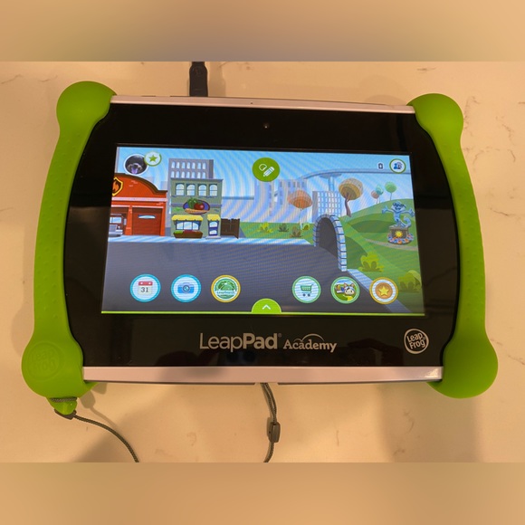 LeapPad Academy Tablet - Picture 3 of 7